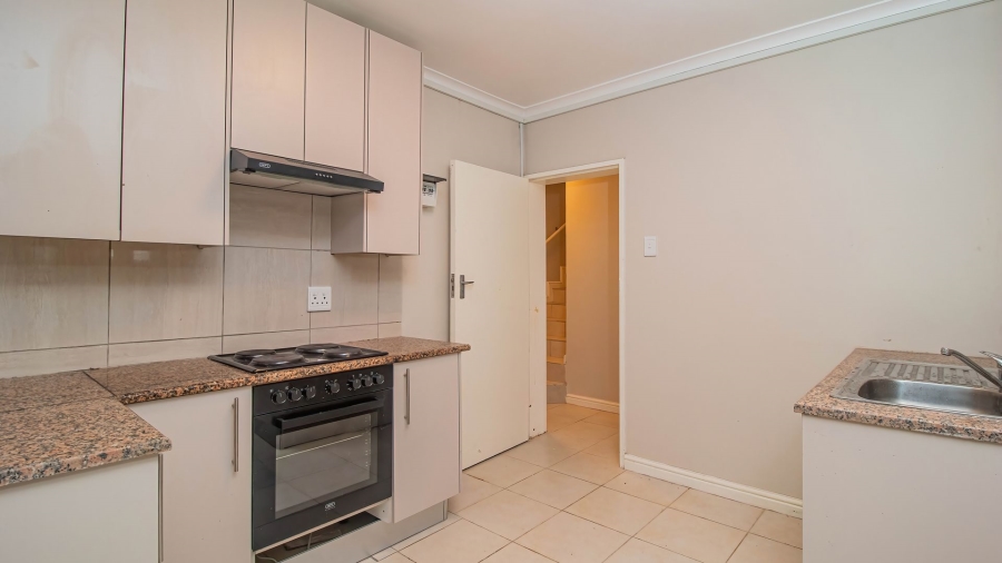 1 Bedroom Property for Sale in Bishopscourt Western Cape
